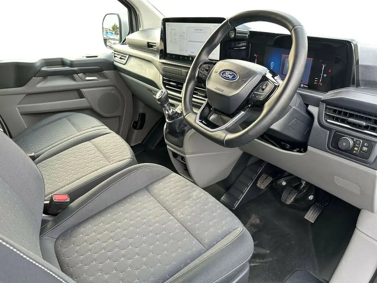 2023-ford-transit-custom-20tdci-280-l1h1-limited-136pseu6e-panel-van-1996cc-big-9