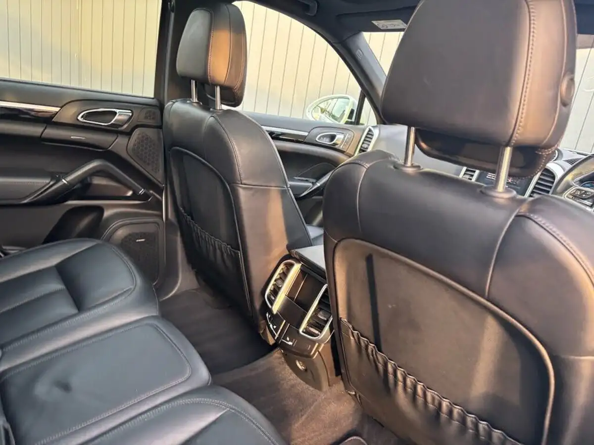 2017-porsche-cayenne-30-s-e-hybrid-platinum-edition-big-21
