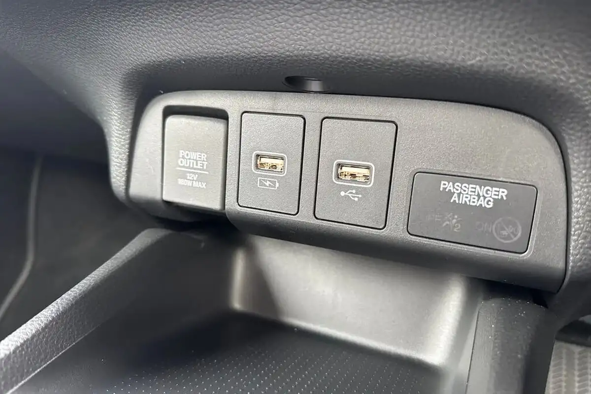 2024-honda-jazz-15-i-mmd-elegance-big-31