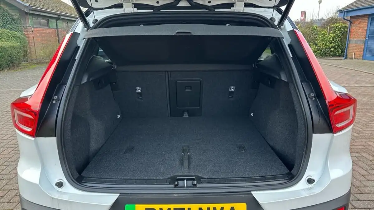 2021-volvo-xc40-e-twin-recharge-plus-big-16