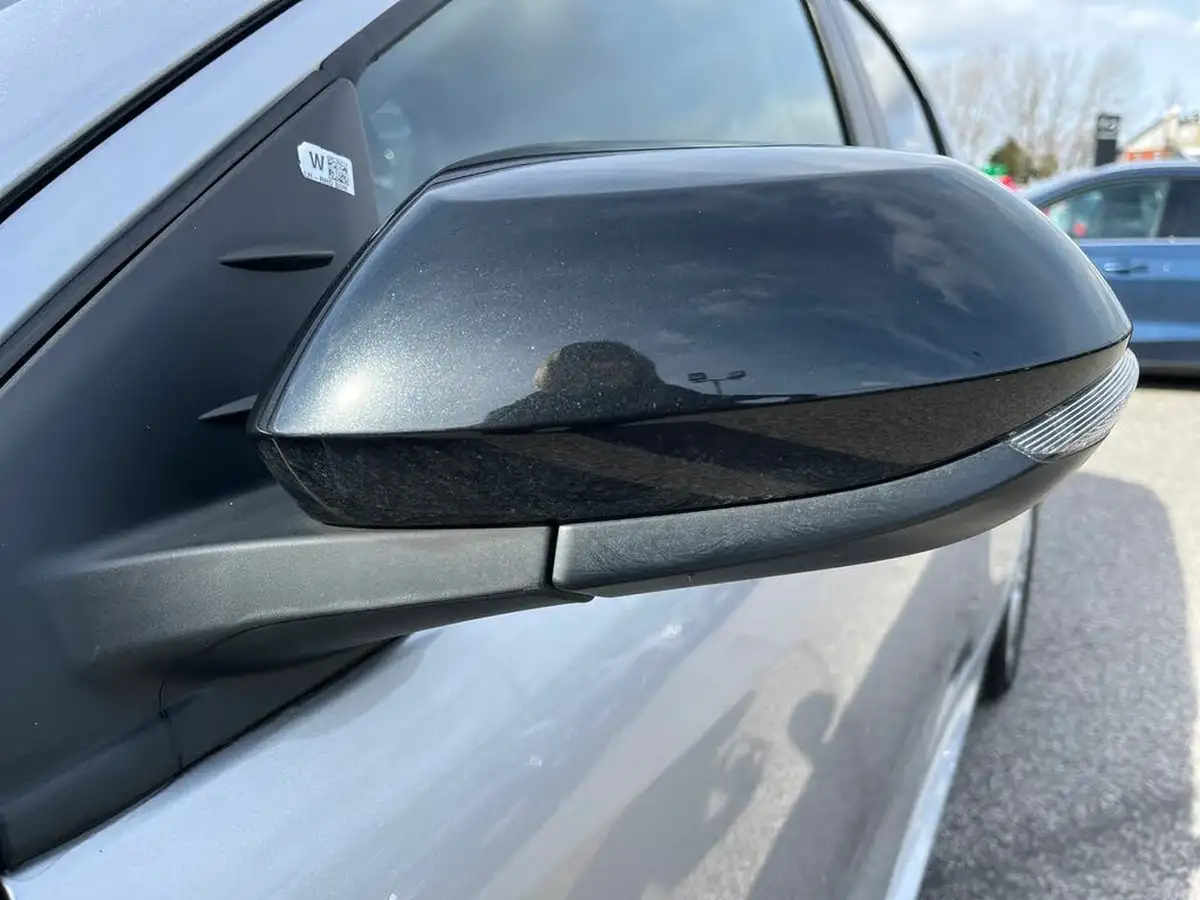 2023-mazda-mazda2-15-select-big-28