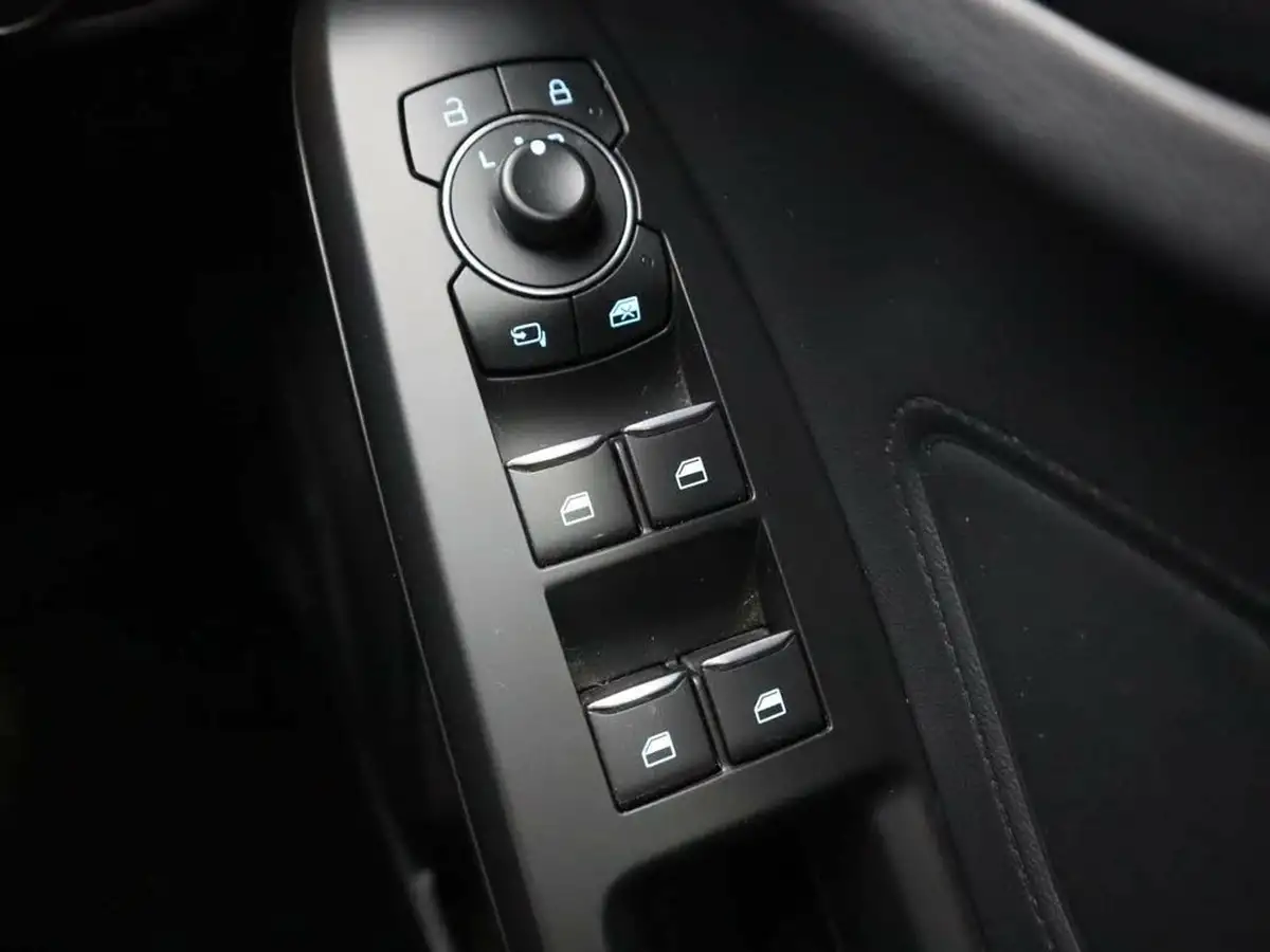 2021-ford-focus-10t-st-line-edition-125ps-hatchback-big-30