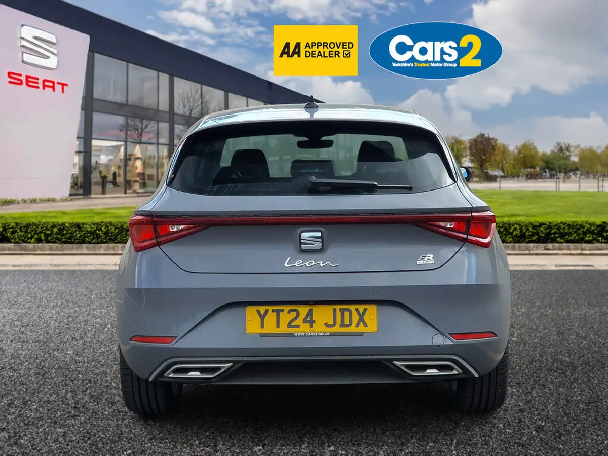 2024-seat-leon-14-e-hybrid-fr-hatchback-big-2