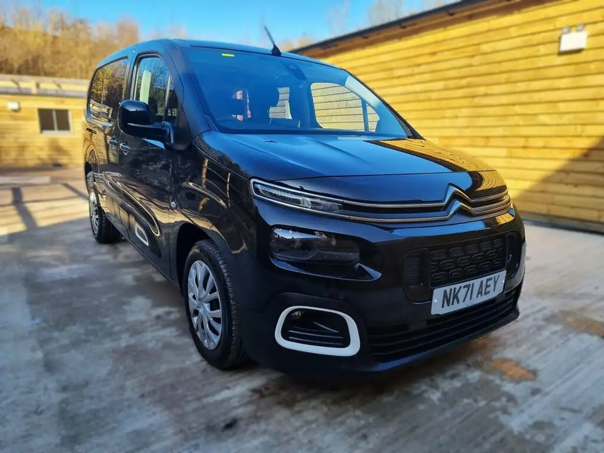 2021-citroen-berlingo-15bluehdi-feel-xl-size-100ps-big-4