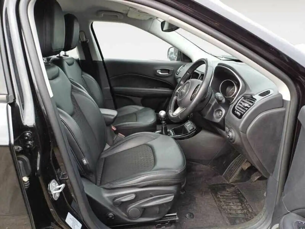 2020-jeep-compass-14-multiair-ii-night-eagle-big-3