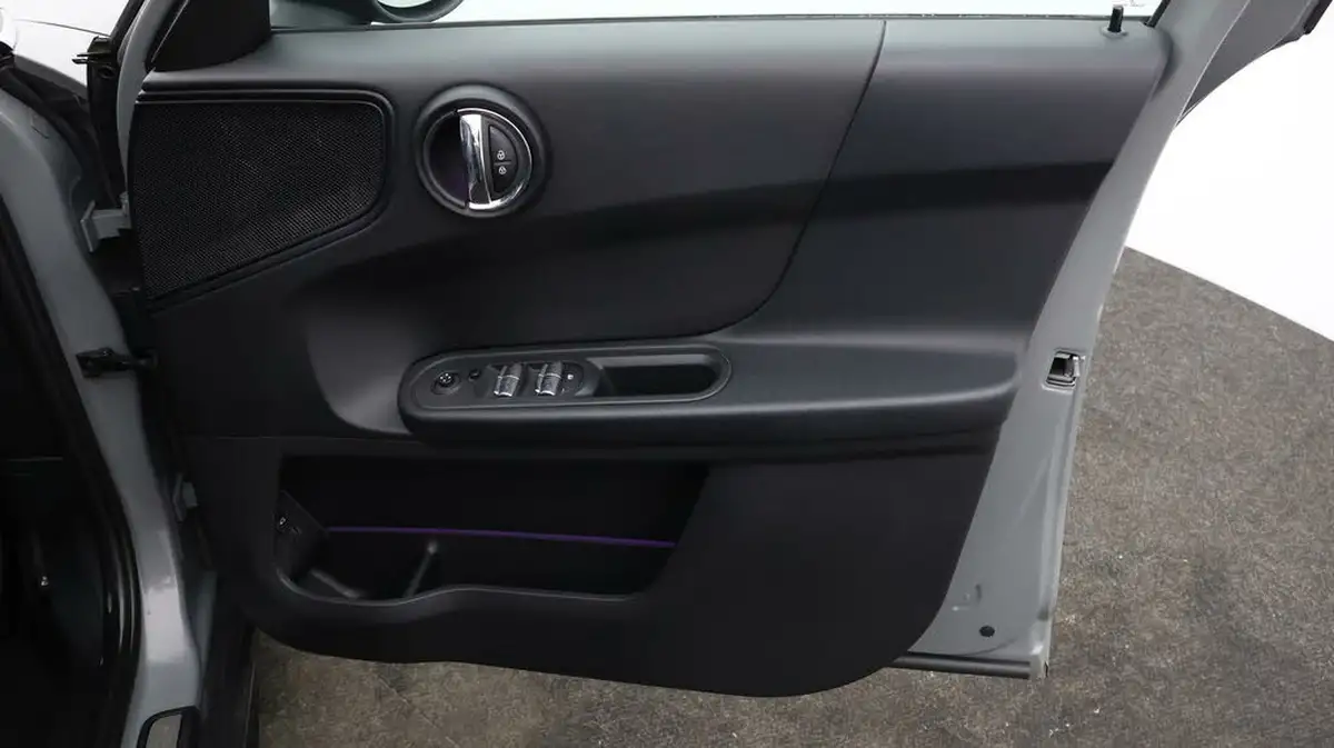 2021-mini-countryman-15-cooper-classic-all4-auto-big-14