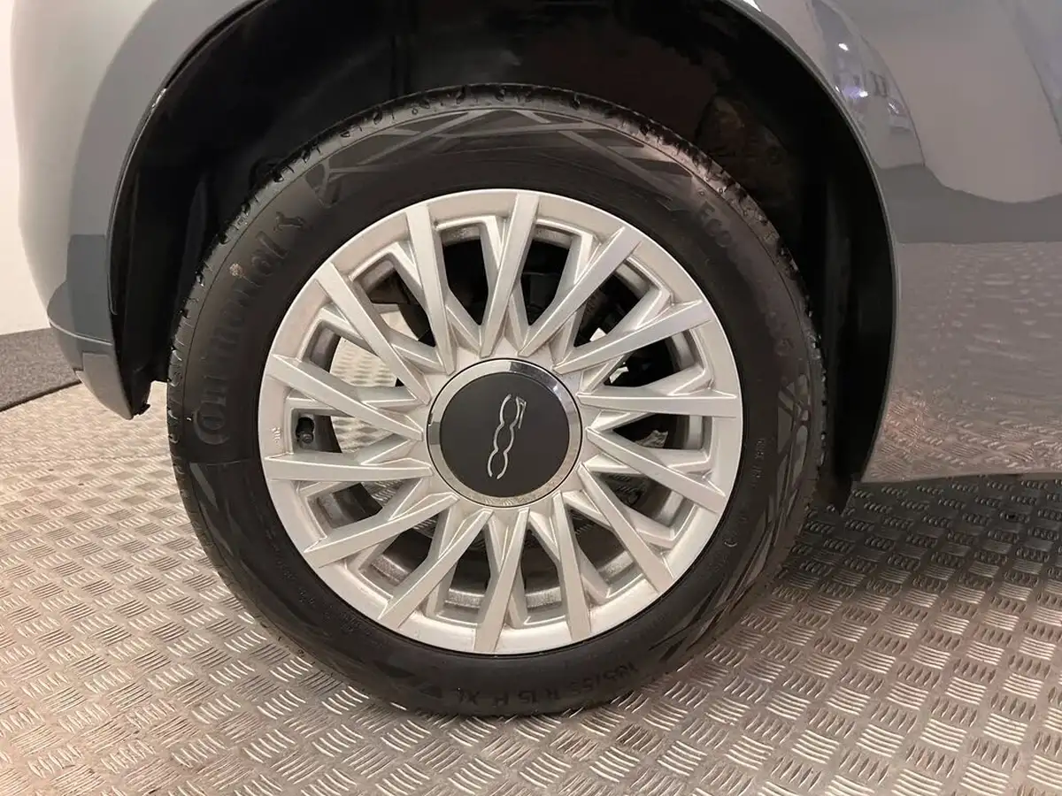 2020-fiat-500-10-lounge-big-17