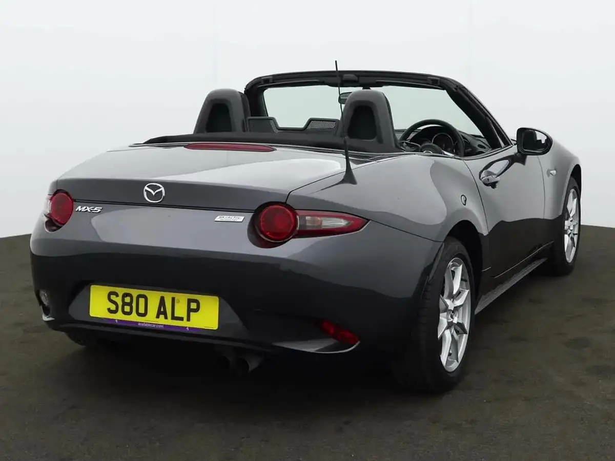 2017-mazda-mx-5-15-se-big-4