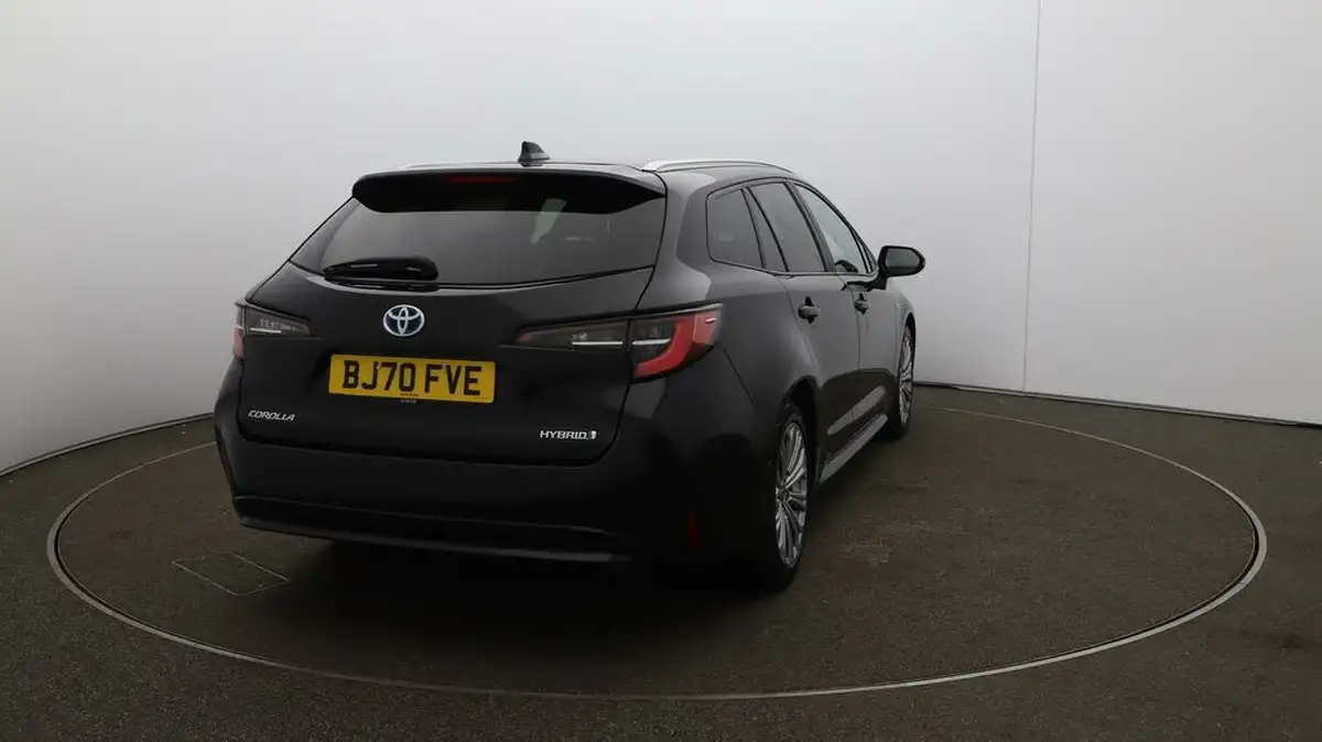 2021-toyota-corolla-18-vvt-i-design-trk-touring-sports-5d-big-48