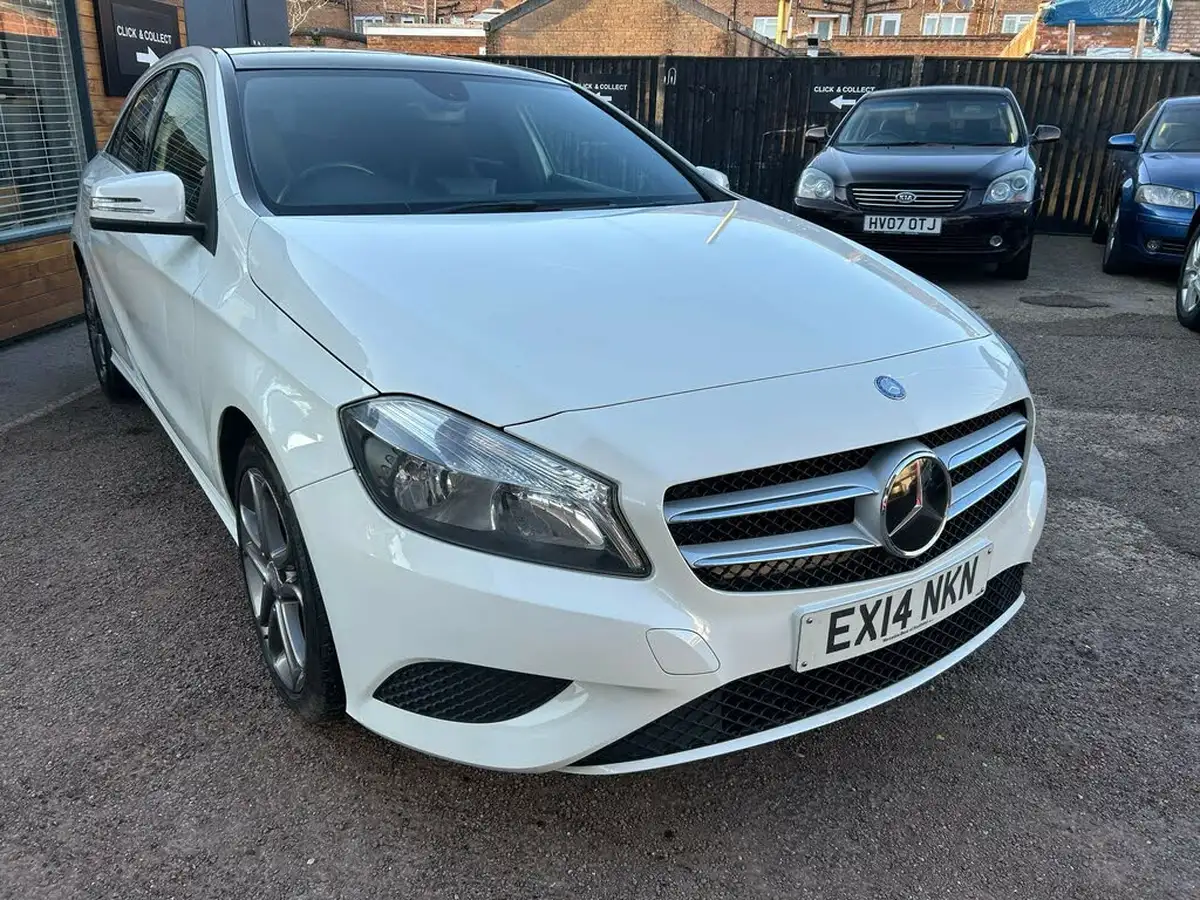 2014-mercedes-benz-a-class-16-a180-sport-big-0