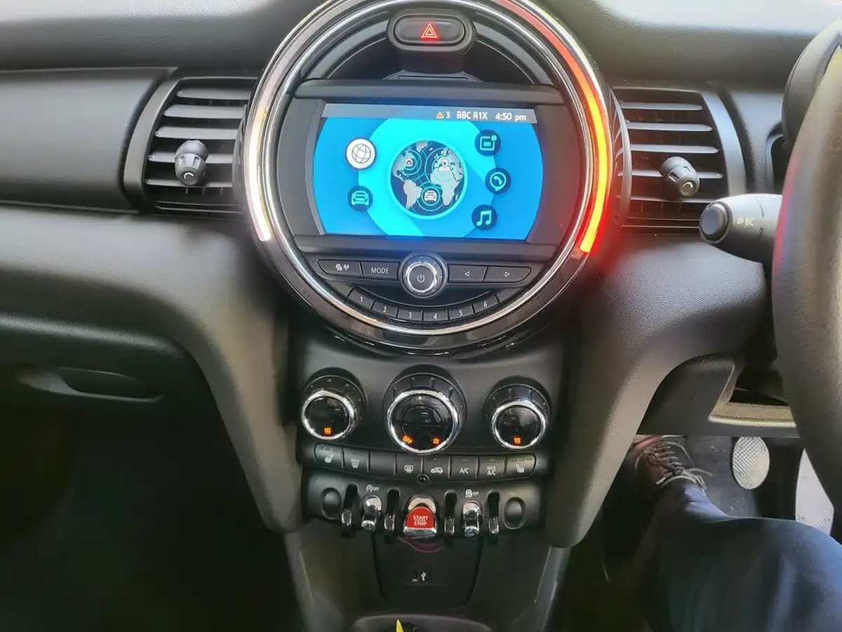 2020-mini-cooper-15-one-classic-3d-big-22