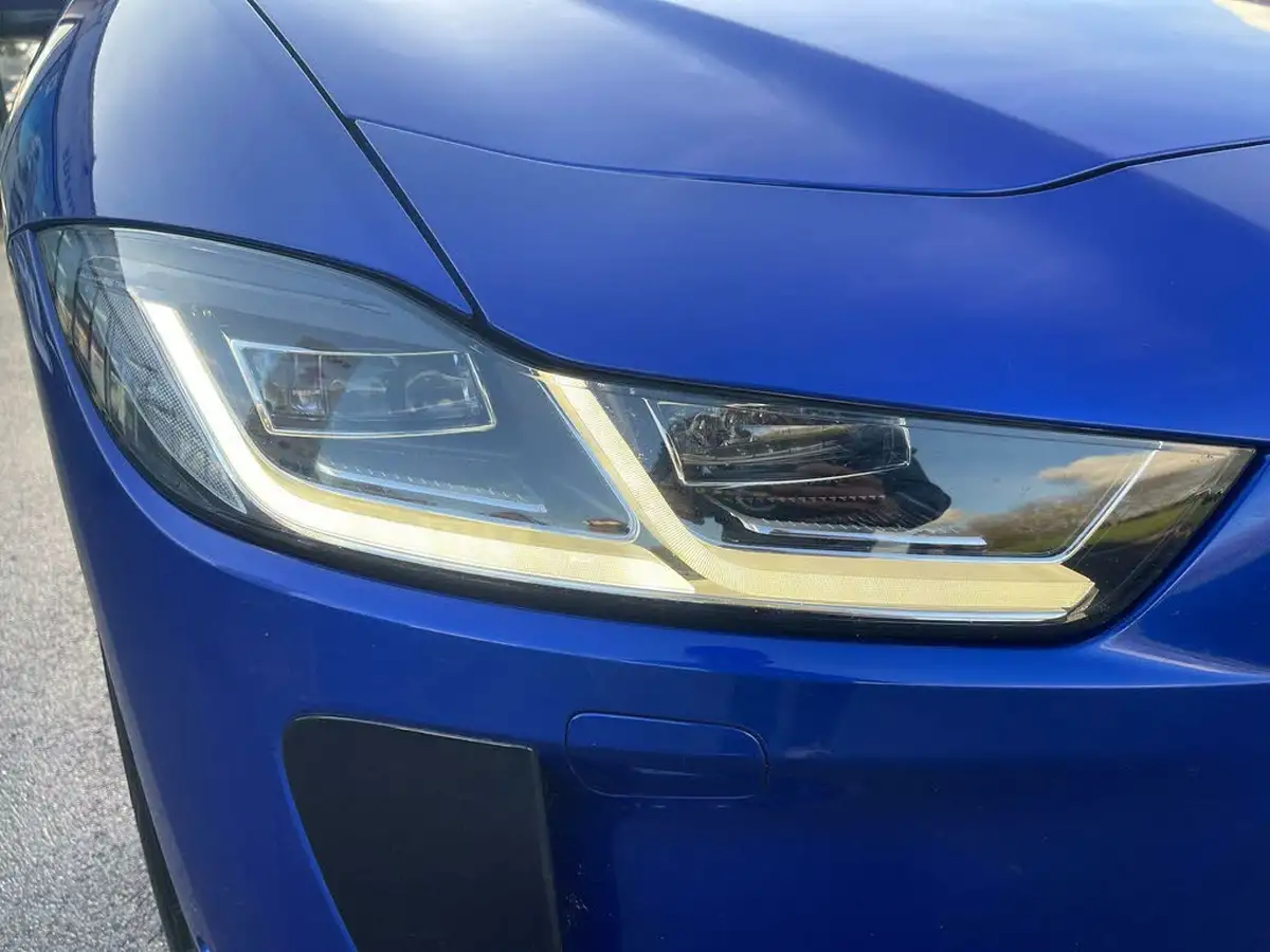 2019-jaguar-i-pace-ev400-se-big-35