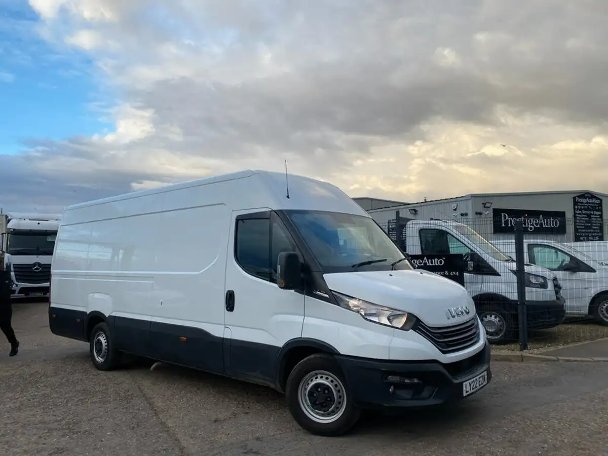 2022-iveco-daily-s-class-23td-35s14v-business-4100mm-h2-136pseu6dt-hi-matic-big-26