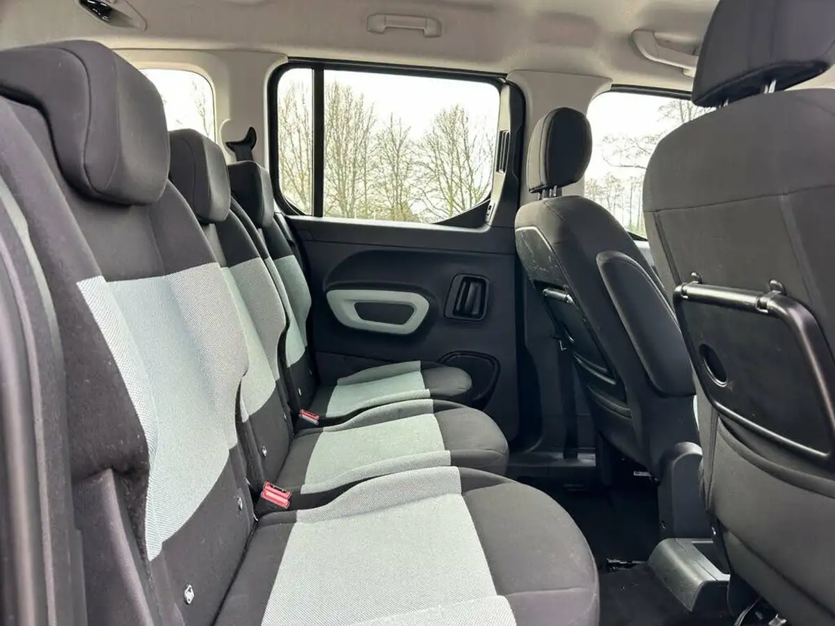 2019-citroen-berlingo-15bluehdi-flair-m-size-130ps-big-15
