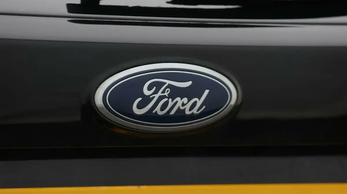 2019-ford-kuga-15tdci-st-line-ss-big-23
