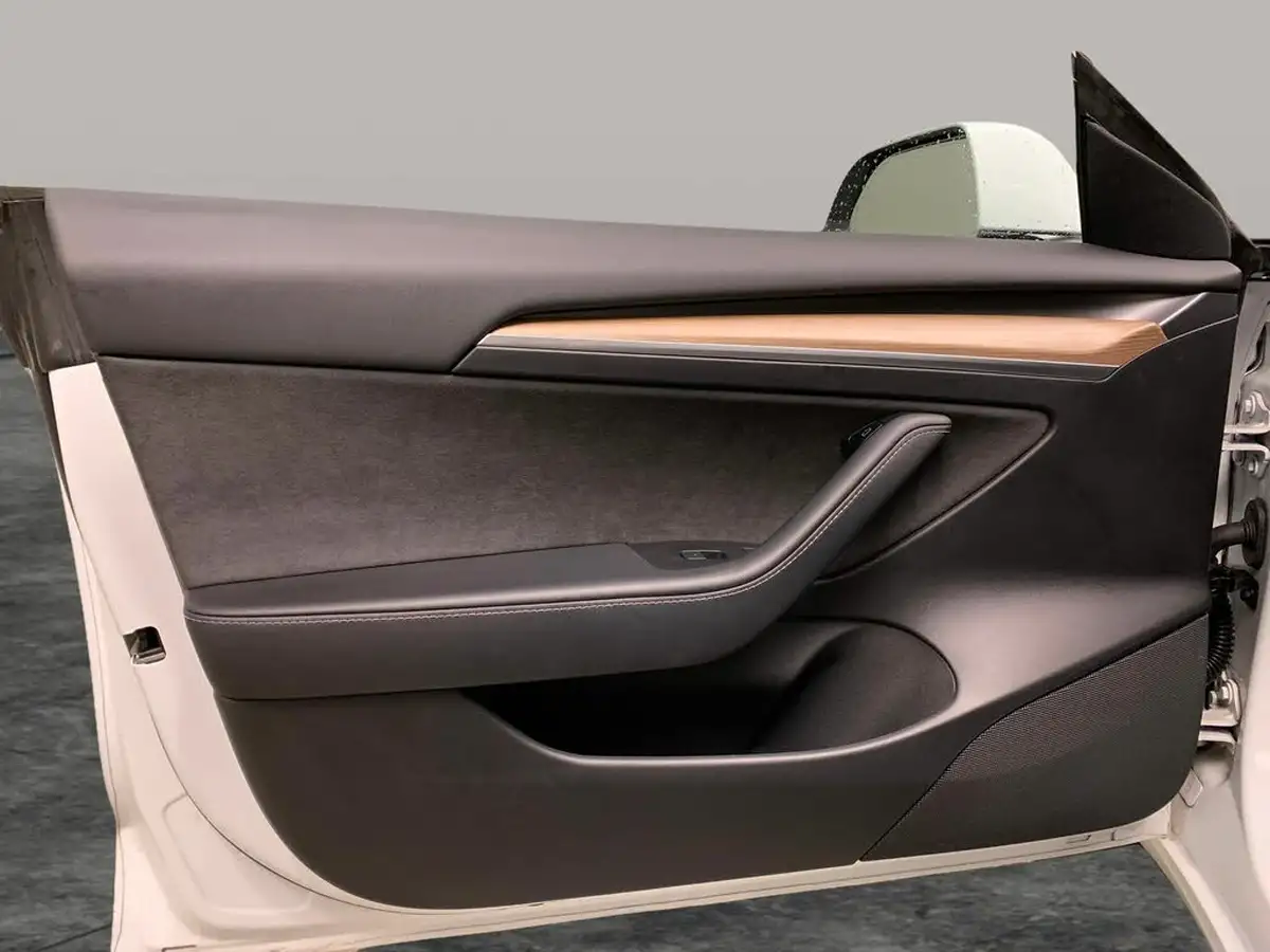 2022-tesla-model-3-e-long-range-big-33