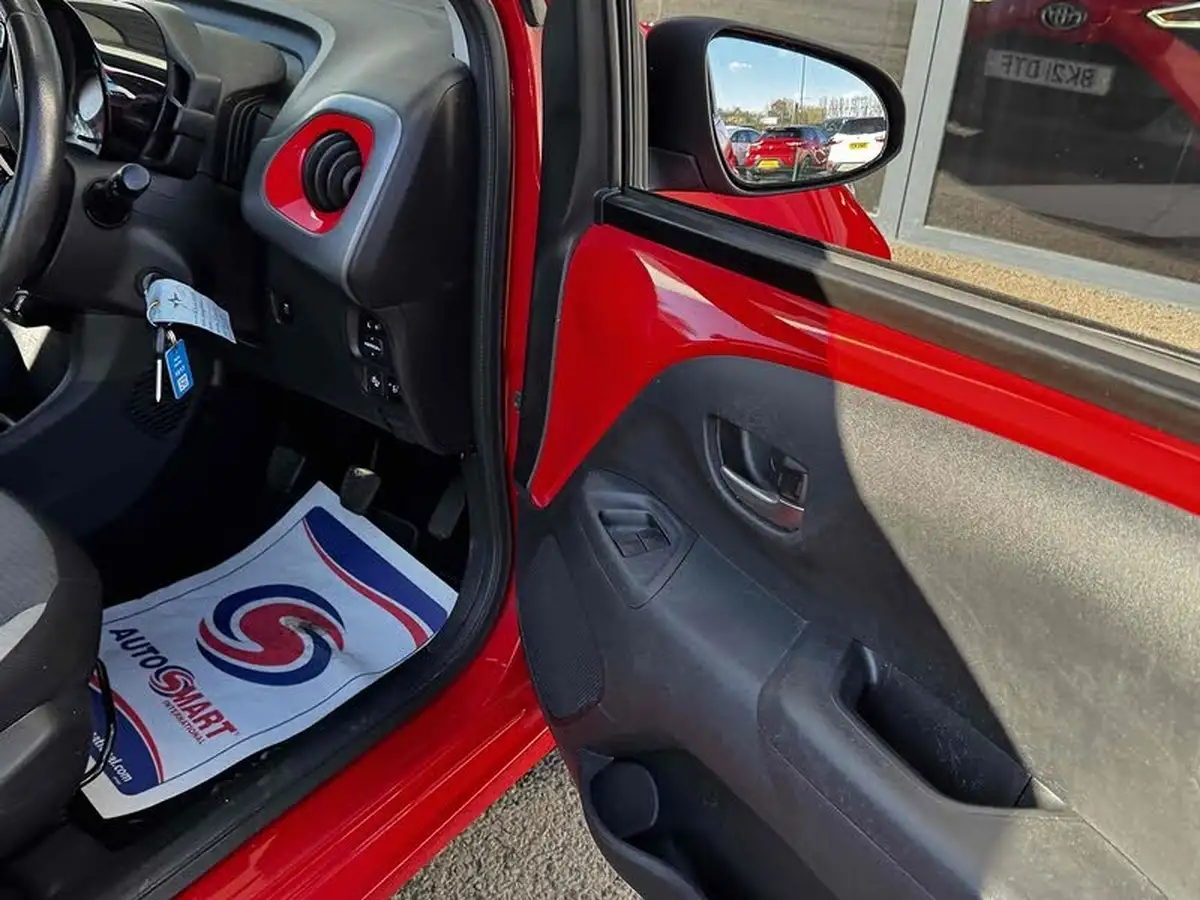 2021-toyota-aygo-10-vvt-i-x-play-tss-big-20