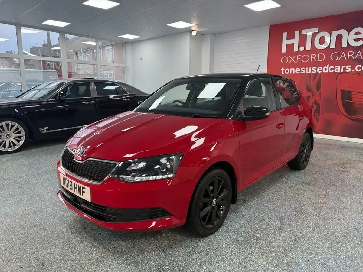 2018-skoda-fabia-10-mpi-colour-edition-big-19