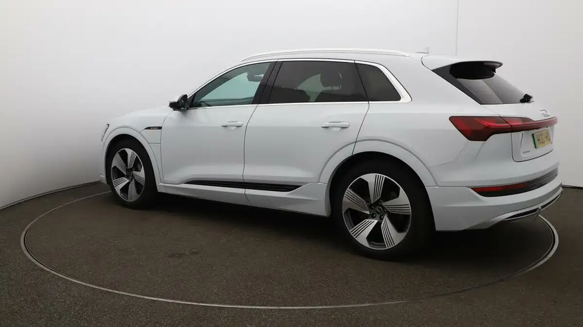 2022-audi-e-tron-50e-s-line-station-wagon-big-34
