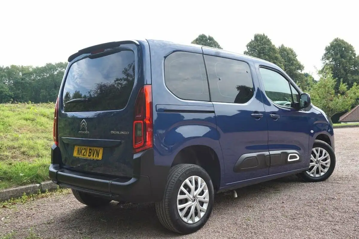 2021-citroen-berlingo-15bluehdi-feel-m-size-100ps-big-9