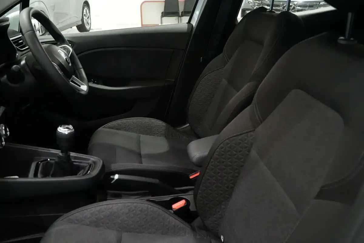 2021-renault-clio-10-tce-iconic-edition-big-42