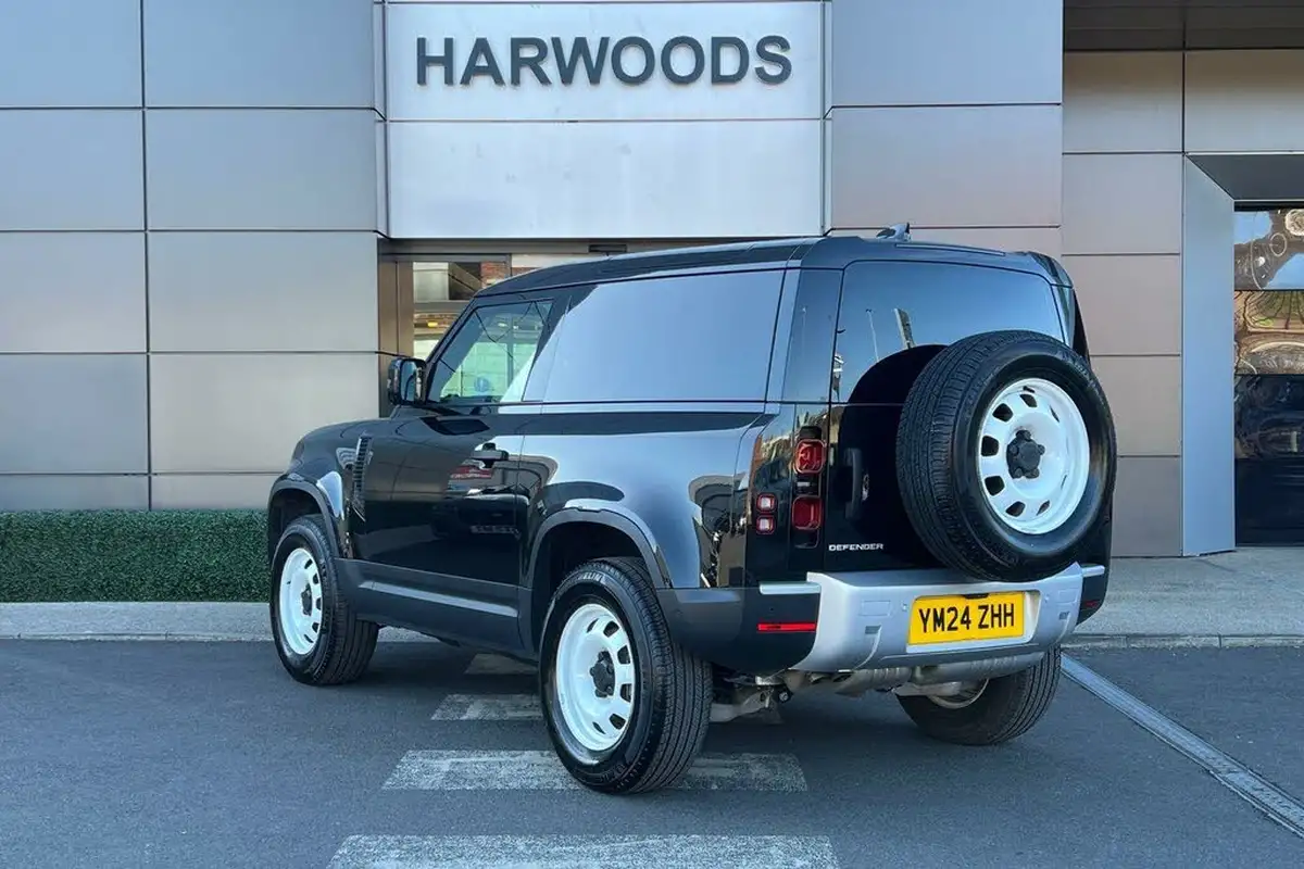 2024-land-rover-90-defender-30-d250-hard-top-standard-90-big-7