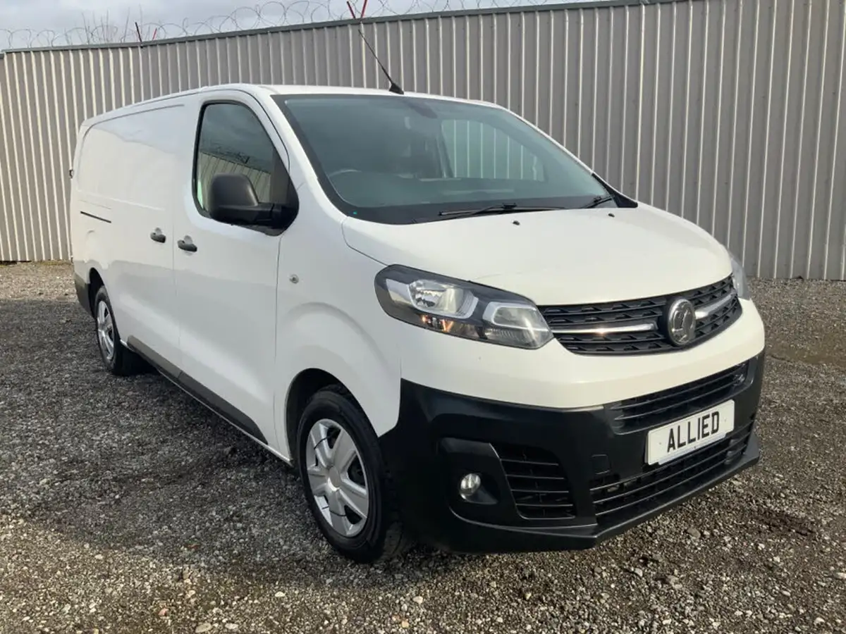 2020-vauxhall-vivaro-15td-2900-l2h1-dynamic-big-11