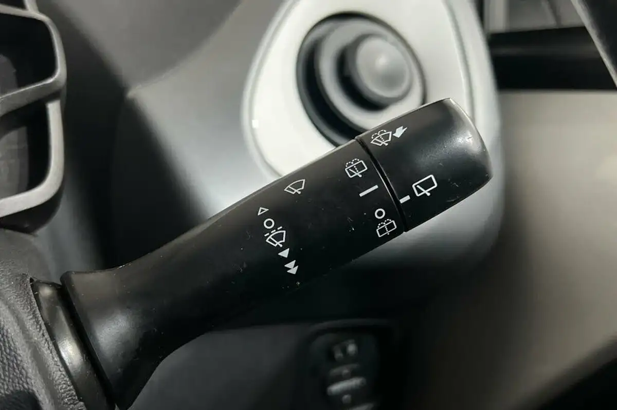 2021-toyota-aygo-10-vvt-i-x-play-tss-big-21