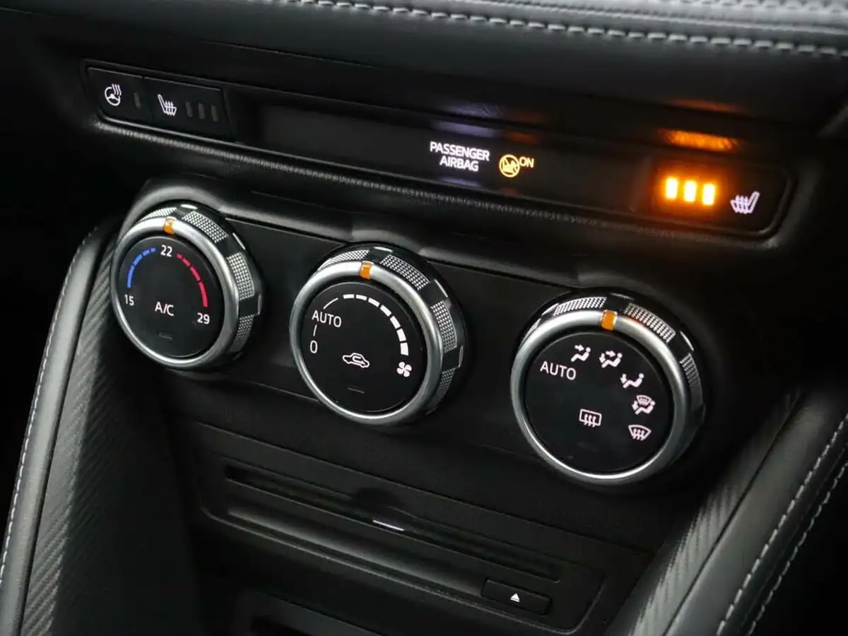 2021-mazda-mazda2-15-skyactiv-g-gt-sport-nav-light-stone-big-38