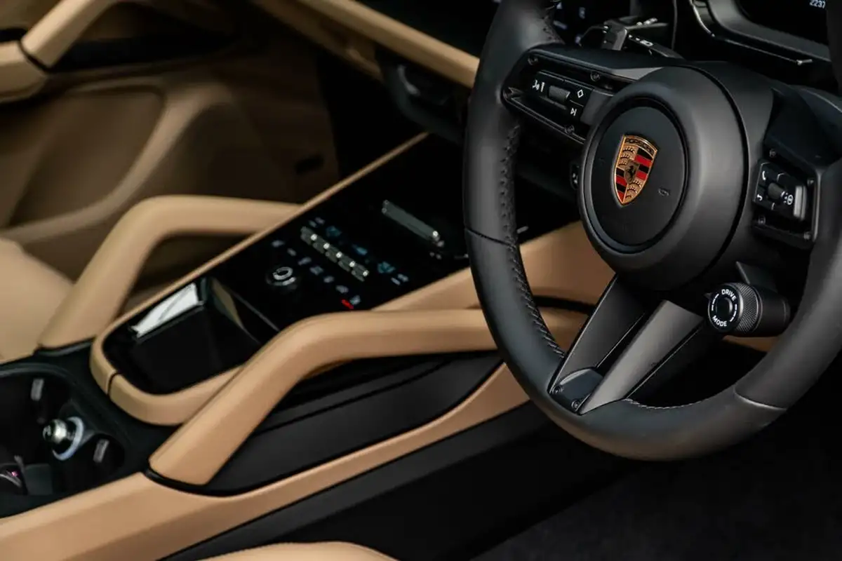 2024-porsche-cayenne-40-v8-gts-500ps-station-wagon-big-28