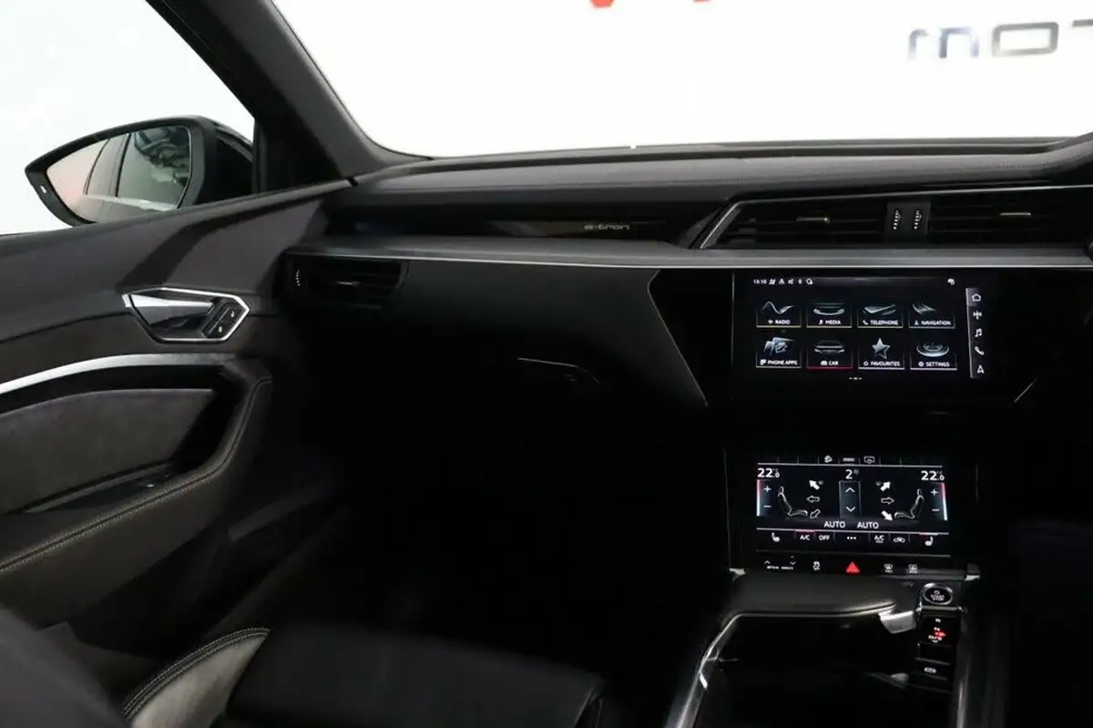 2020-audi-e-tron-55e-s-line-station-wagon-big-14