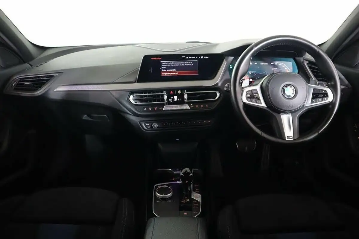 2022-bmw-1-series-20-m135i-xdrive-big-18