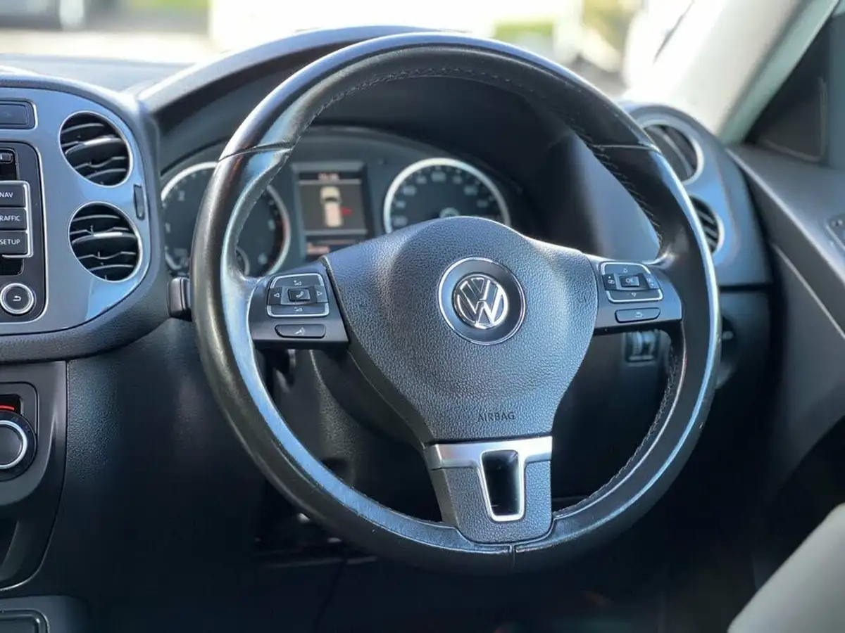2014-volkswagen-tiguan-20tdi-match-140ps-4wd-bluemotion-tech-dsg-big-13
