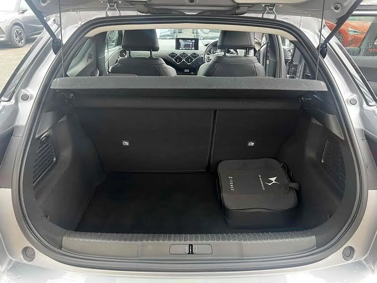 2021-ds-ds-3-crossback-e-tense-prestige-big-42