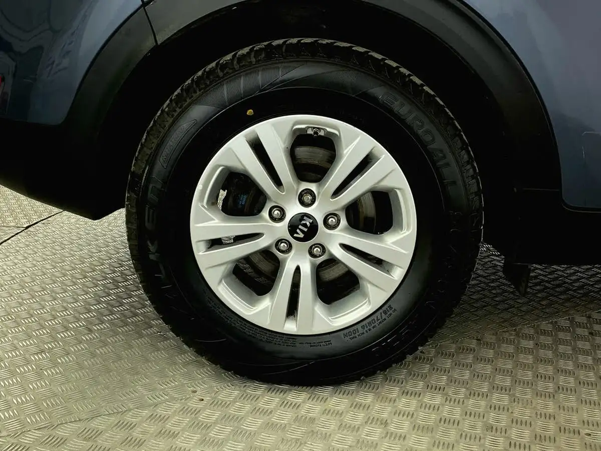 2017-kia-sportage-16-gdi-1-big-9