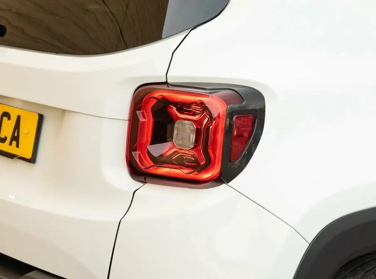 2021-jeep-renegade-10-gse-80th-anniversary-big-5
