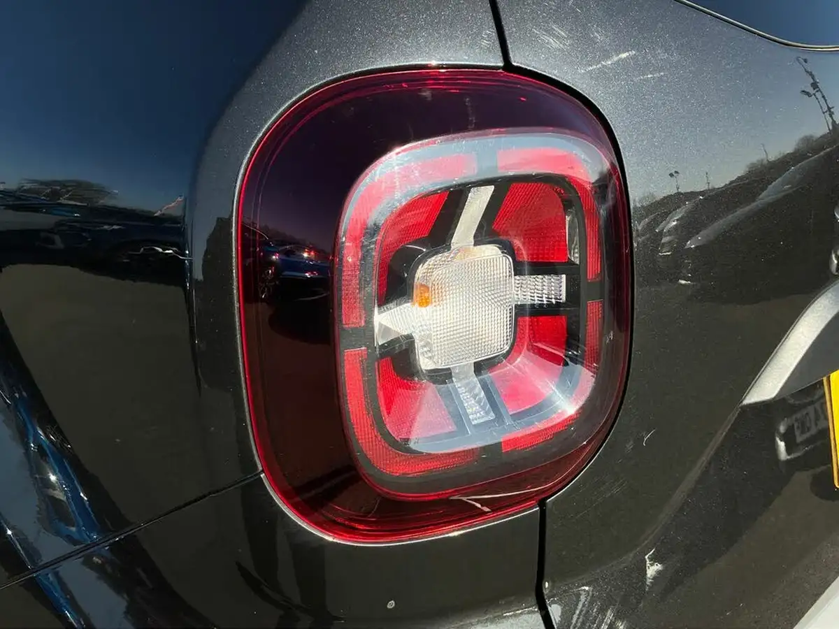 2021-dacia-duster-10-tce-comfort-90bhp-station-wagon-5d-big-11