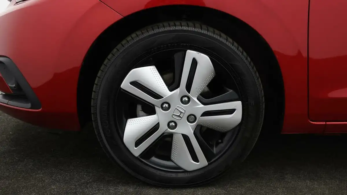 2023-honda-jazz-15-i-mmd-ex-107ps-big-17
