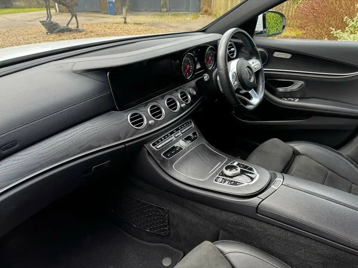 2019-mercedes-benz-e-class-20-e200-amg-line-saloon-4d-big-4