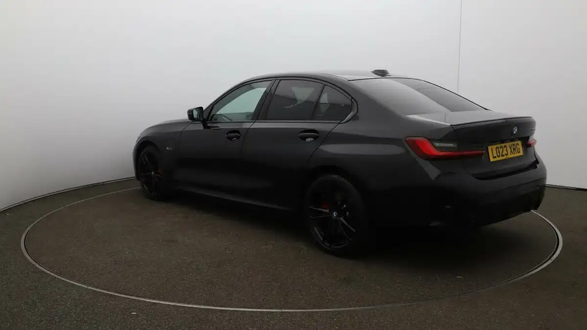 2023-bmw-3-series-20-330e-m-sport-saloon-4d-big-5
