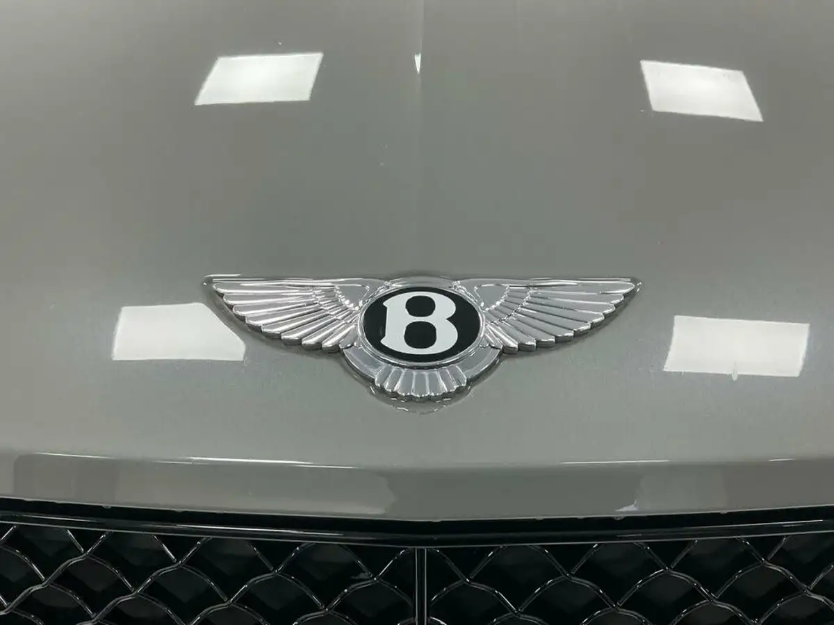 2021-bentley-bentayga-40-v8-big-13