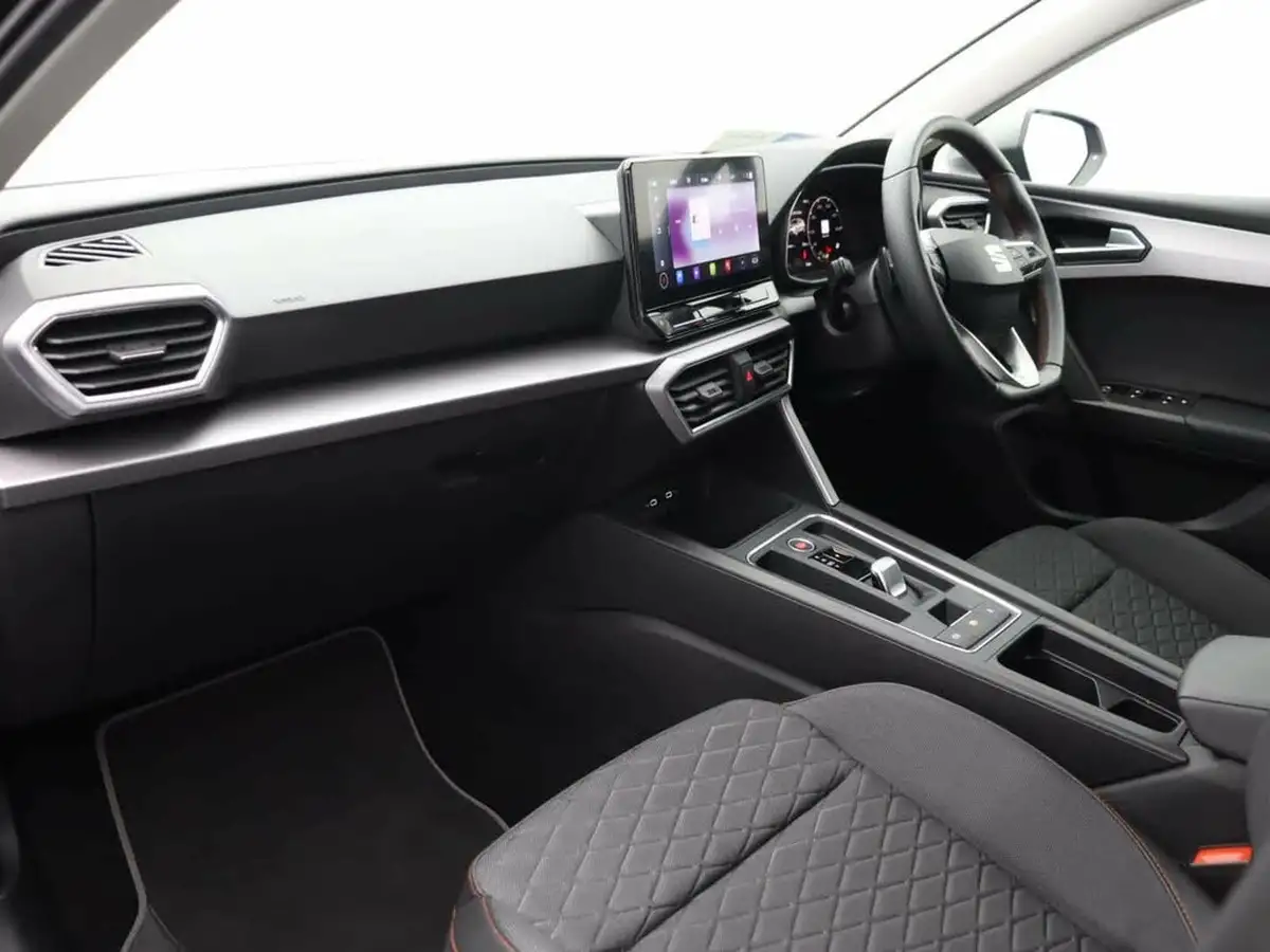 2024-seat-leon-10-etsi-evo-fr-hatchback-big-11