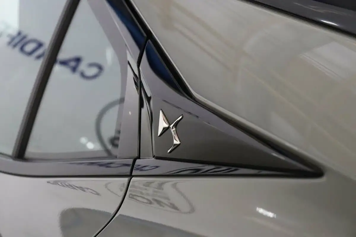 2022-ds-ds-4-e-tense-performance-line-big-7