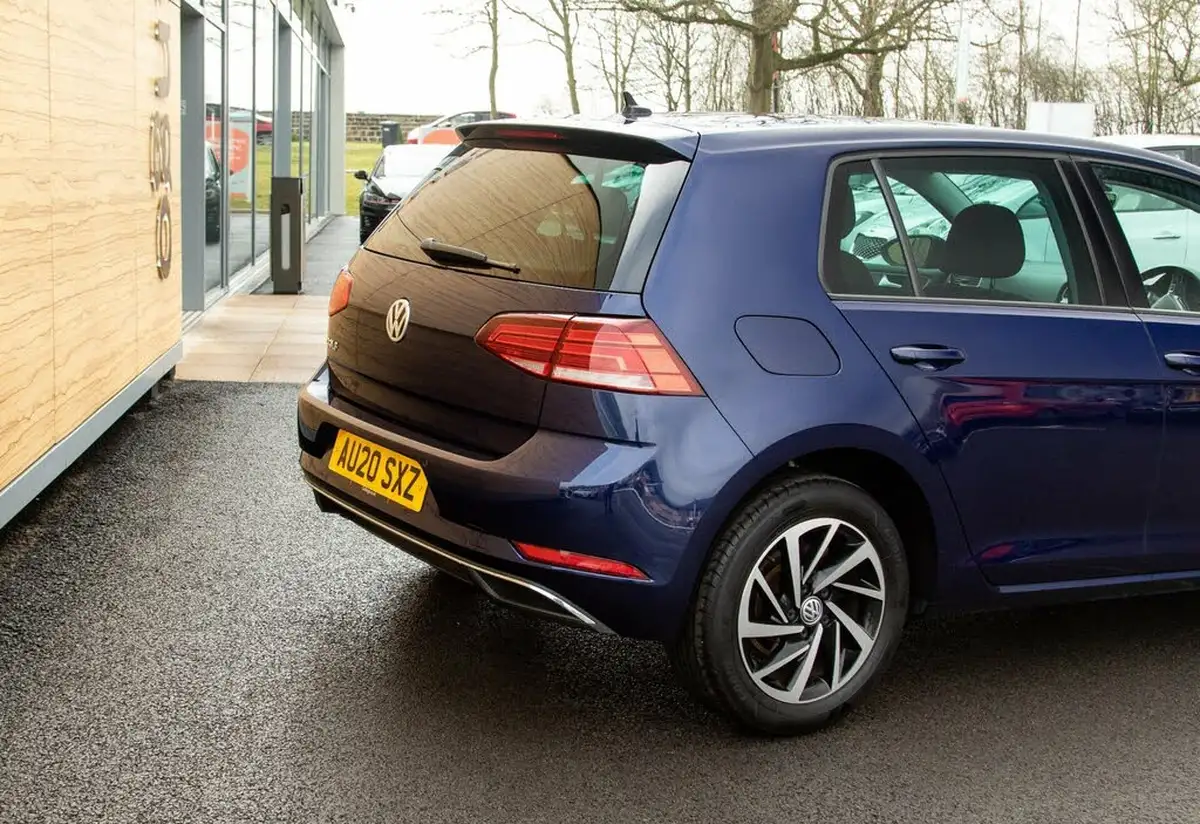 2020-volkswagen-golf-10-tsi-match-edition-hatchback-big-9