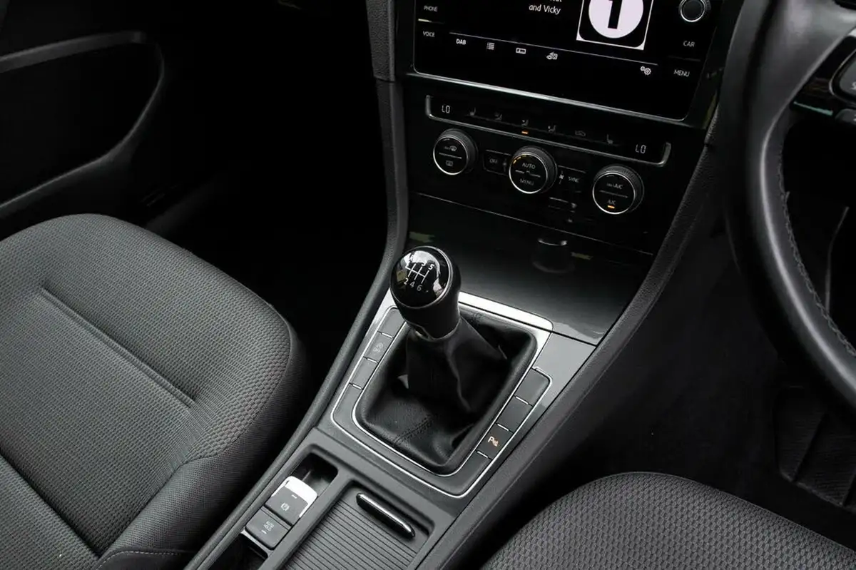 2020-volkswagen-golf-10-tsi-match-edition-hatchback-big-33