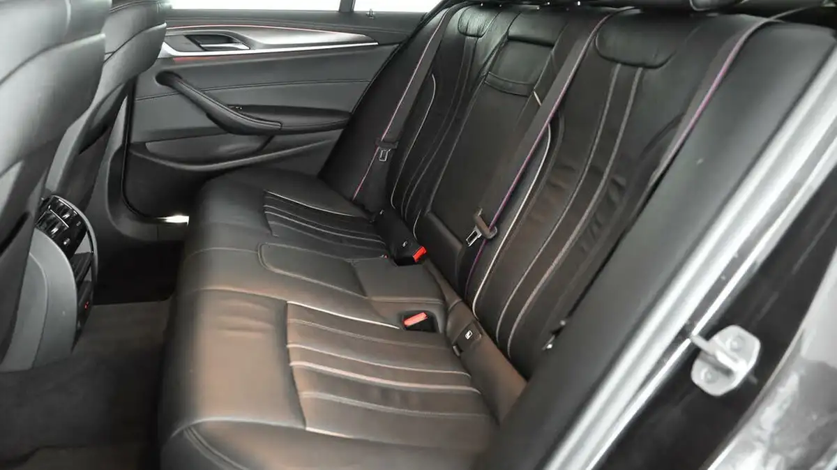 2021-bmw-5-series-20td-520d-xdrive-m-sport-mht-saloon-4d-big-16