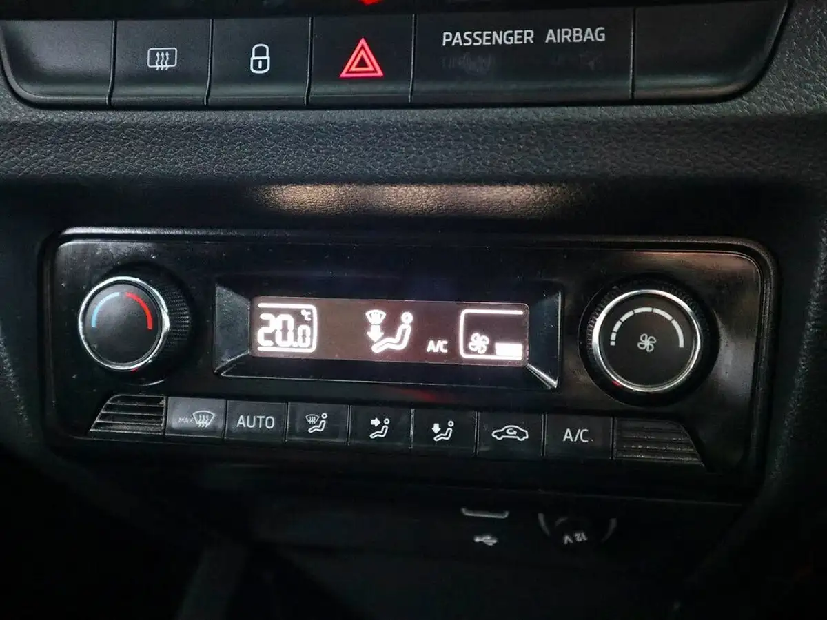 2019-skoda-fabia-10-tsi-monte-carlo-109ps-estate-big-35