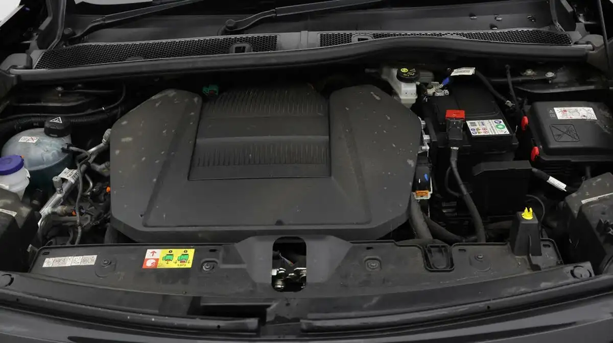 2022-peugeot-2008-suv-e-gt-premium-big-18
