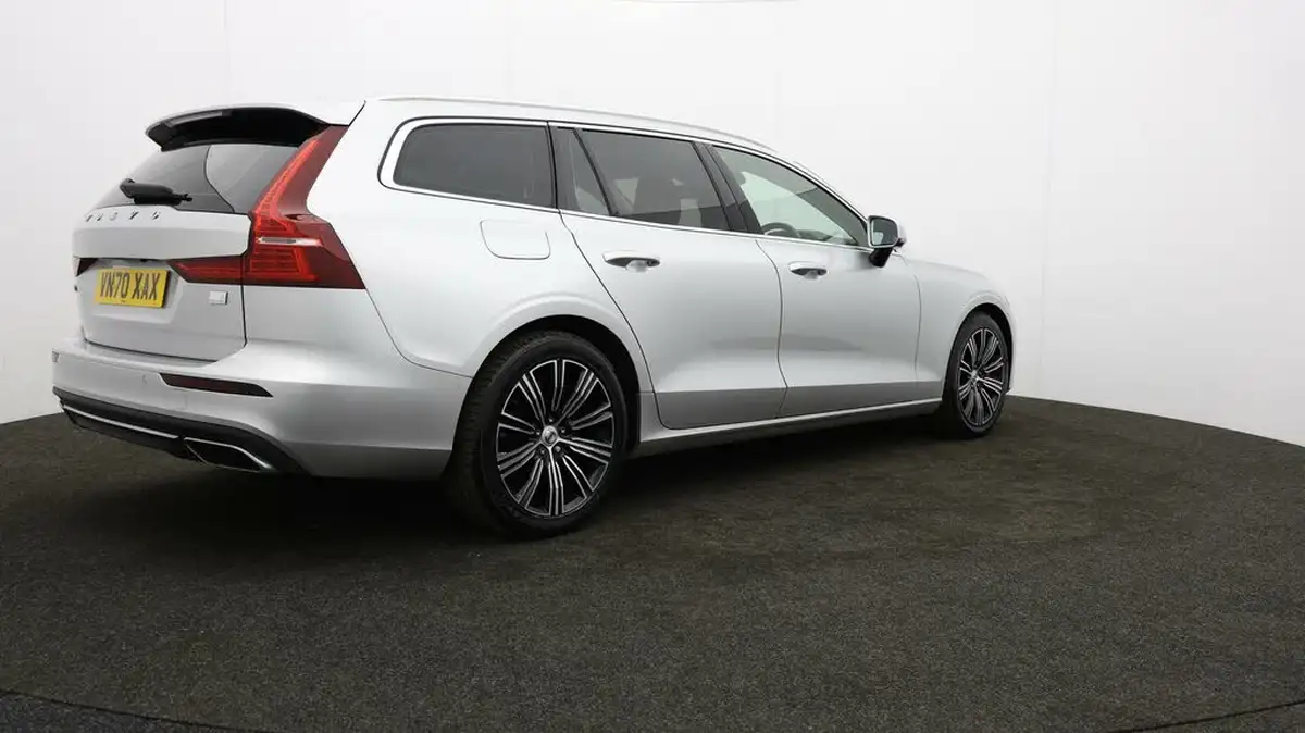 2020-volvo-v60-20-t6-inscription-big-41