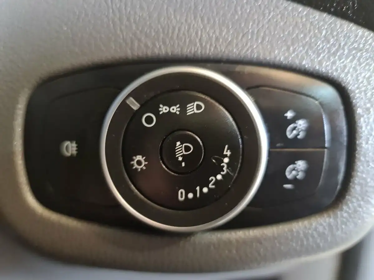 2022-ford-transit-connect-15-ecoblue-l1-240-leader-hp-100pseu6dt-big-25